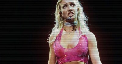 2000 - Oops!... I Did It Again Tour In London (Full Show)